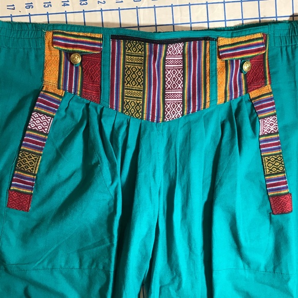 Boho embroidered pants lots of pockets nwot large - Picture 4 of 8